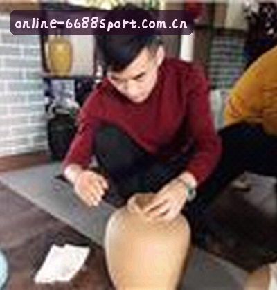 周婷